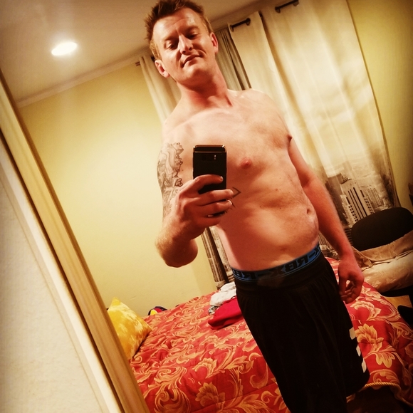 Meet your Posher, Iggy - Picture 3 of 5